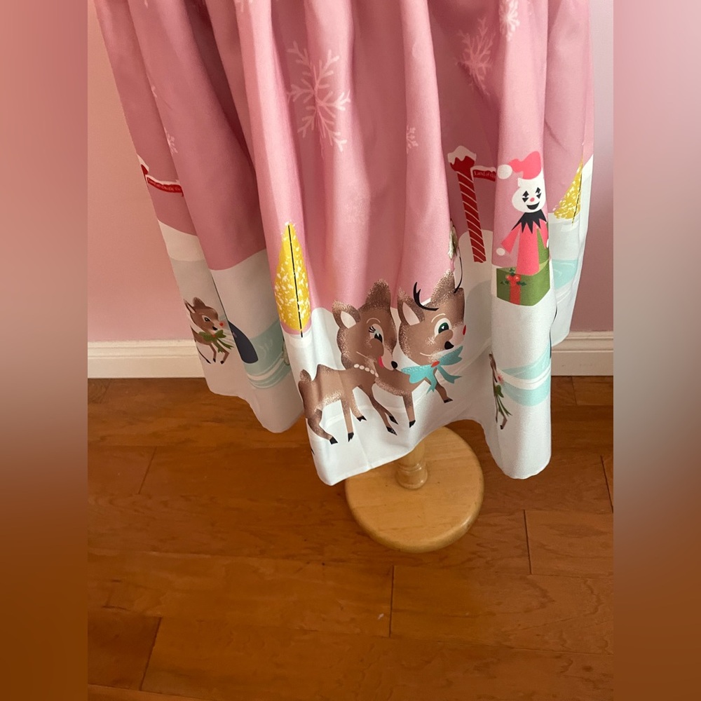 TOBS “Reindeer Love” Skirt in Pink - Picture 6 of 11